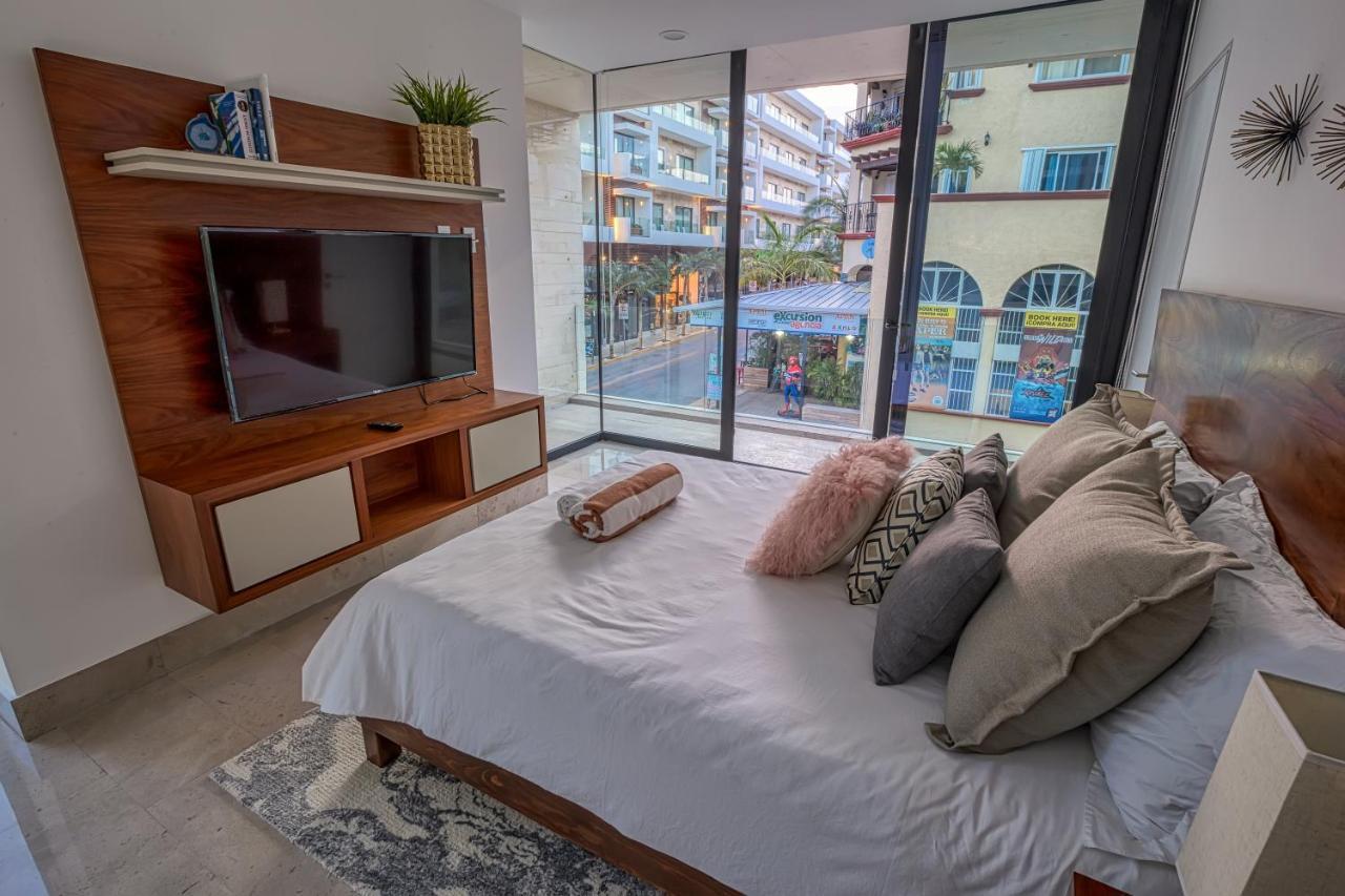 Astonishing With Balcony In A Private Complex With Pool And Gym
