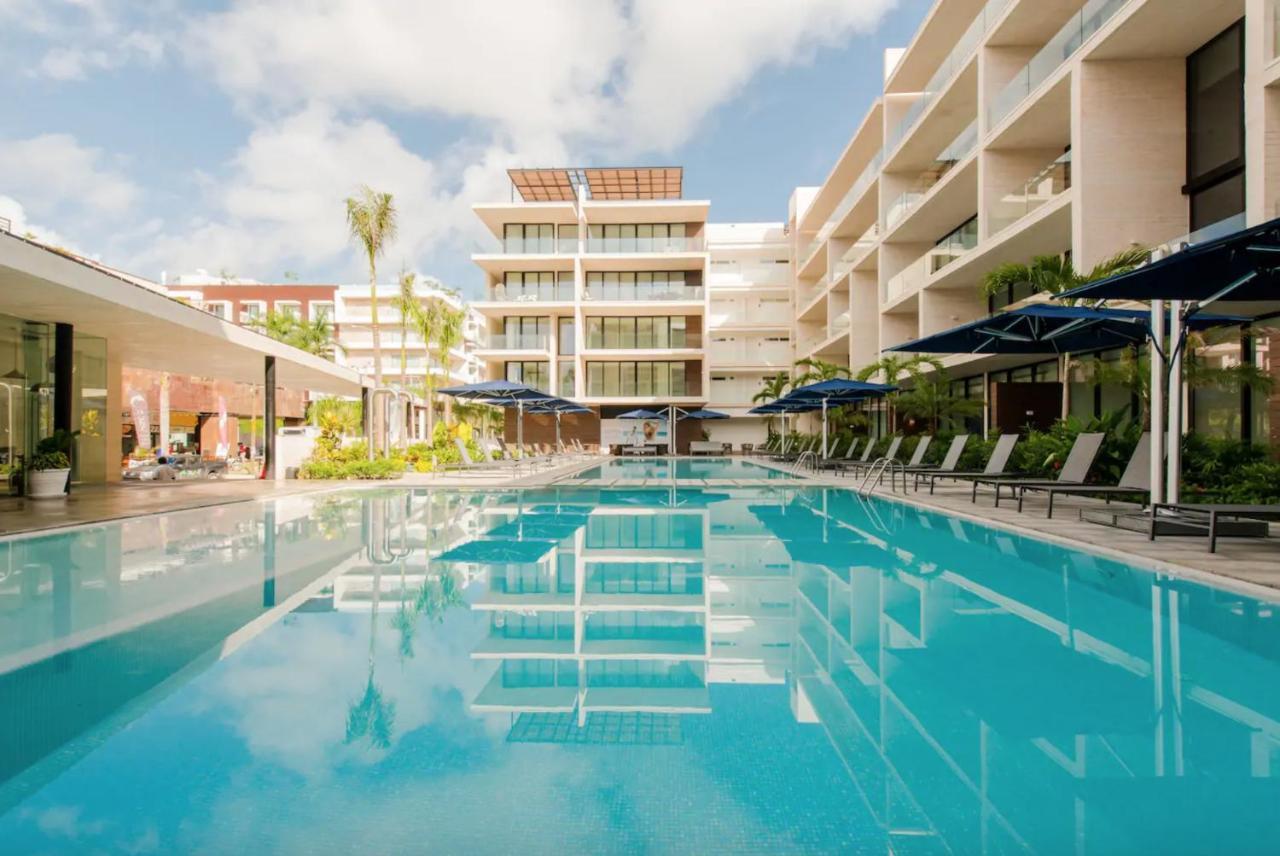 Astonishing With Balcony In A Private Complex With Pool And Gym Playa del Carmen
