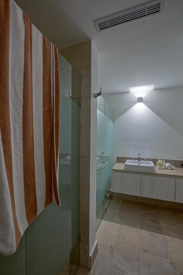 Astonishing With Balcony In A Private Complex With Pool And Gym *