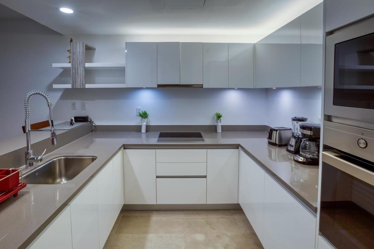 Astonishing With Balcony In A Private Complex With Pool And Gym *