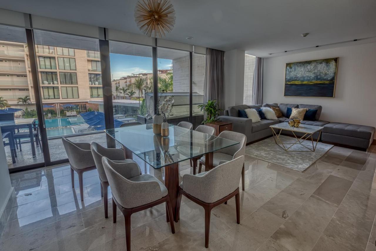 Astonishing With Balcony In A Private Complex With Pool And Gym *